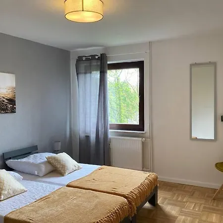 Gemuetliche Zwischen Gruen Und Hbf * Duisburg