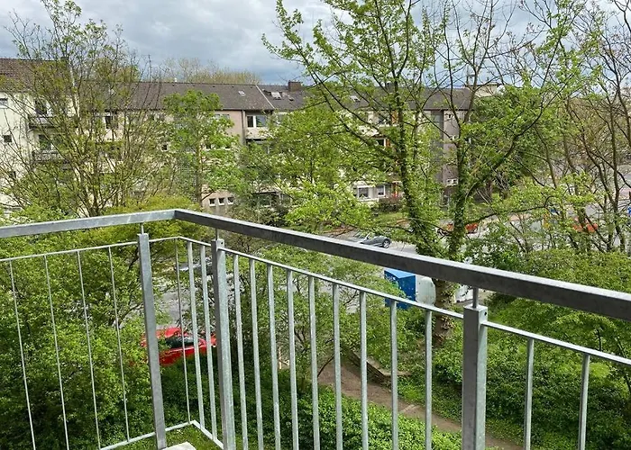 Gemuetliche Zwischen Gruen Und Hbf Appartement Duisbourg