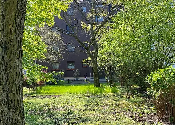 Gemuetliche Zwischen Gruen Und Hbf