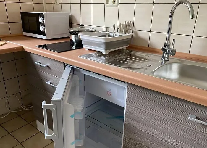 Gemuetliche Zwischen Gruen Und Hbf * Duisbourg